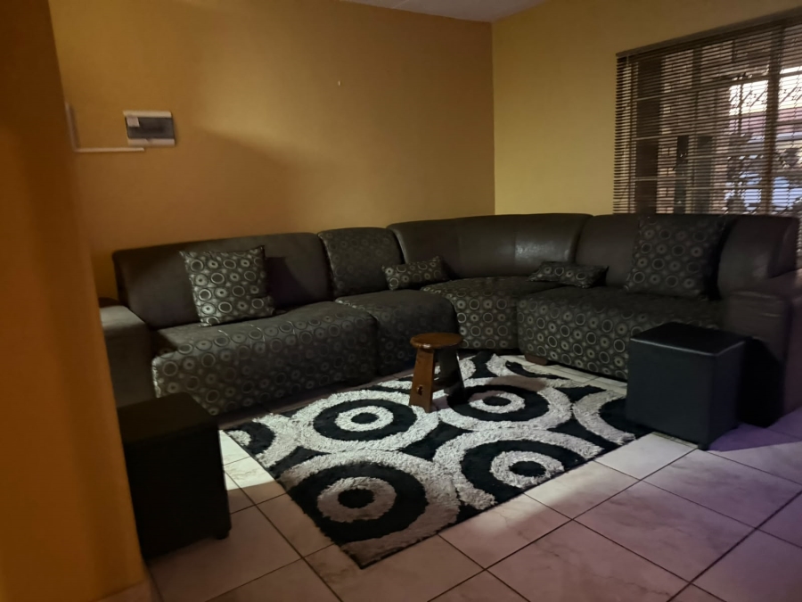 2 Bedroom Property for Sale in Waterval East North West